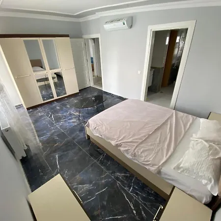 5+1 Hotel *