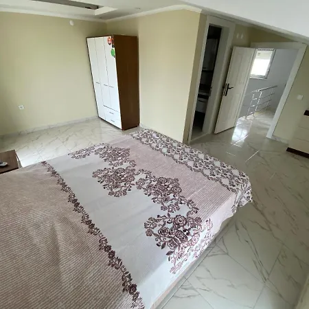 Hotel 5+1 *