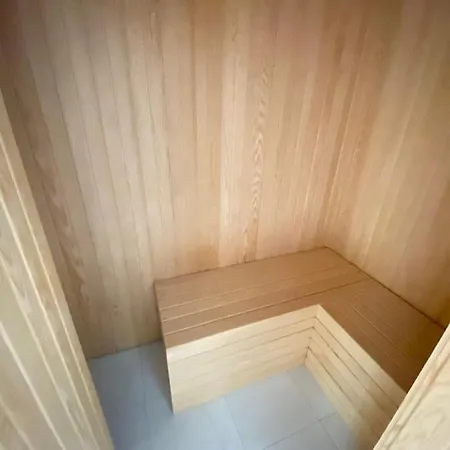 5+1 Hotel *