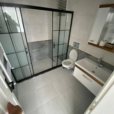 Hotel 5+1 *